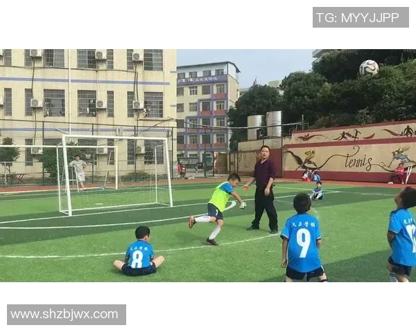 足球明星余心悦的成长之路与辉煌成就揭秘